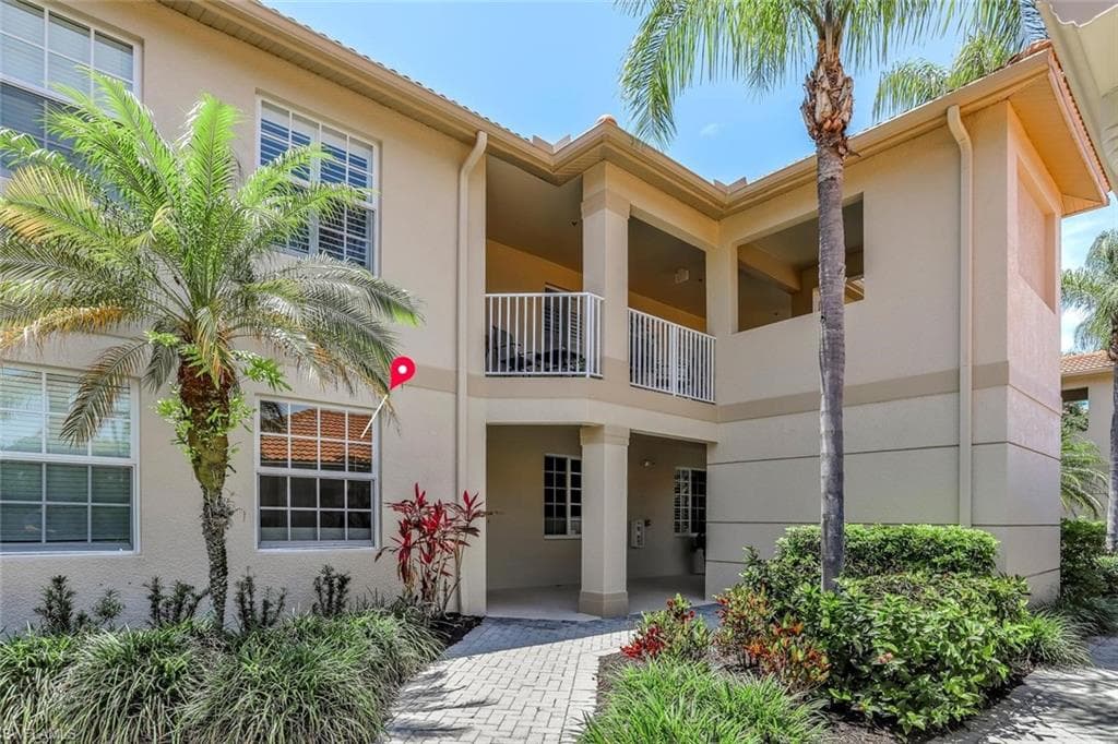 3996 Bishopwood CT E 103-8