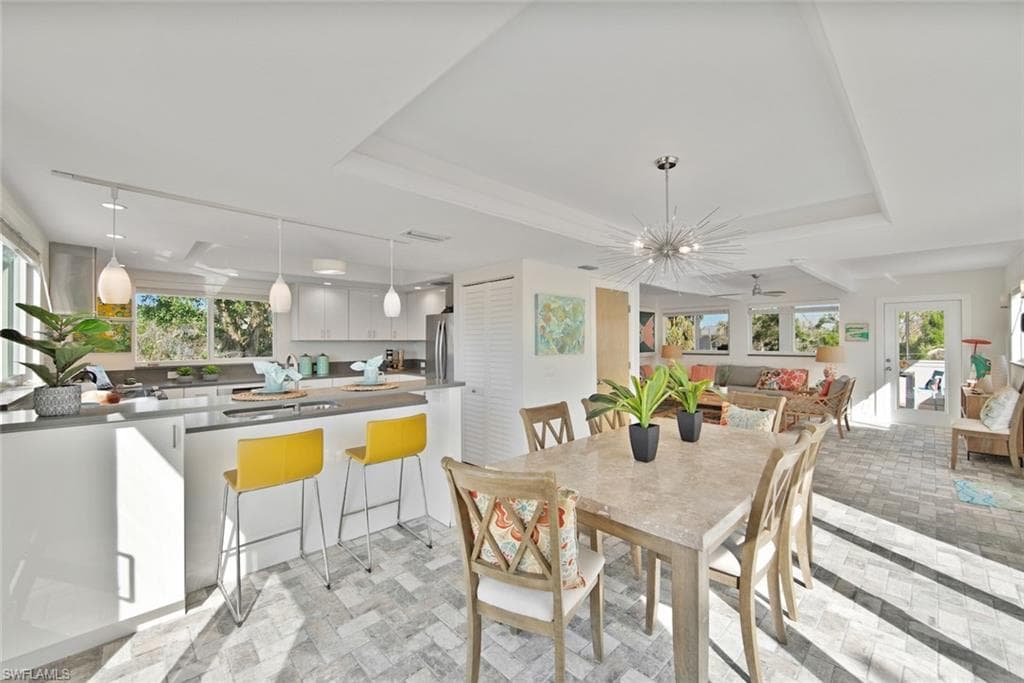 2499 Harbour LN-7