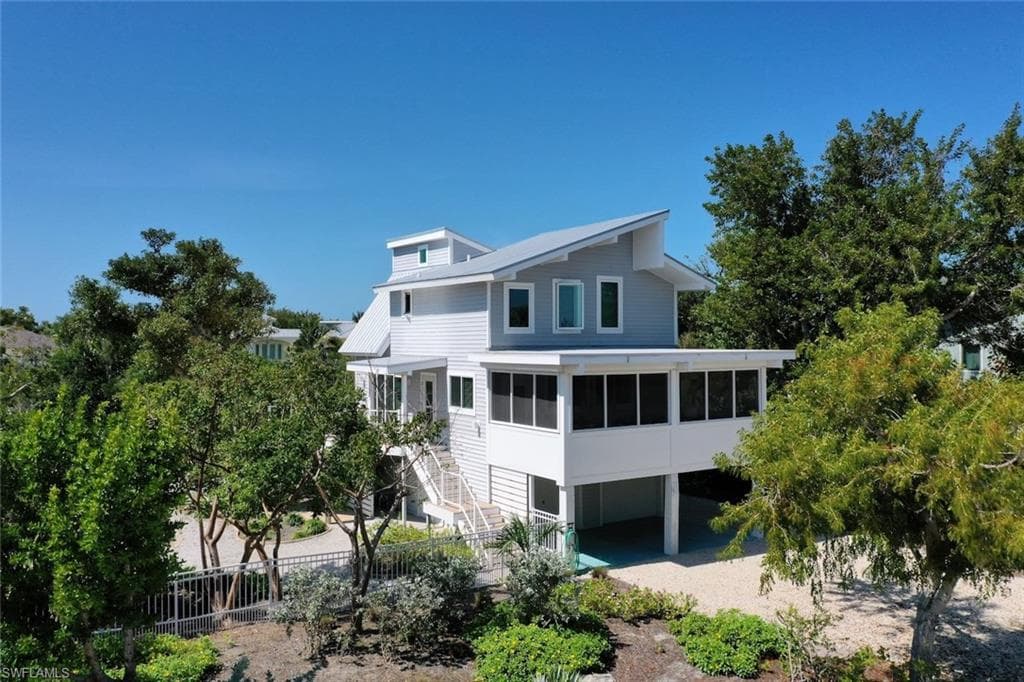 2499 Harbour LN-1