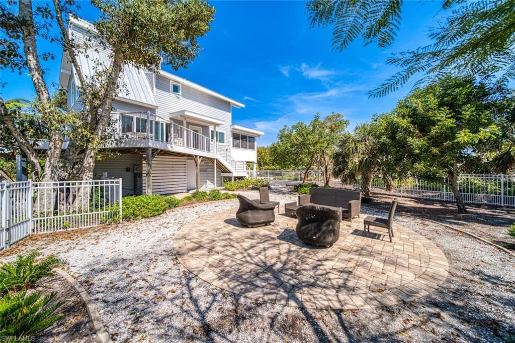 2499 Harbour LN-34