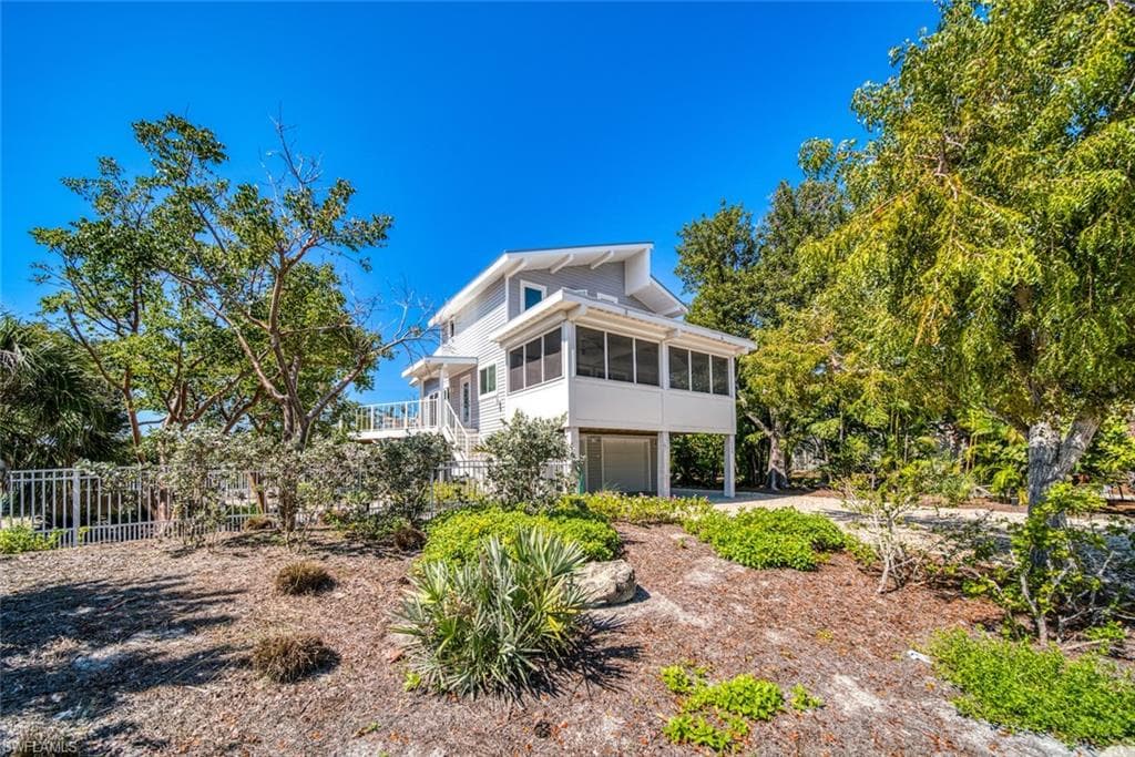 2499 Harbour LN-33
