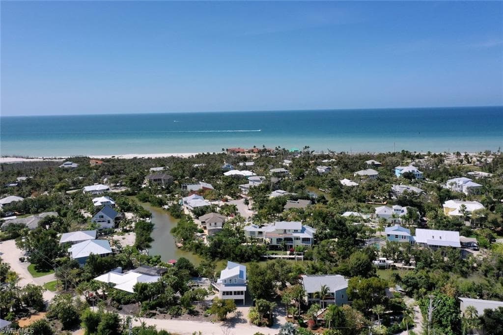 2499 Harbour LN-40