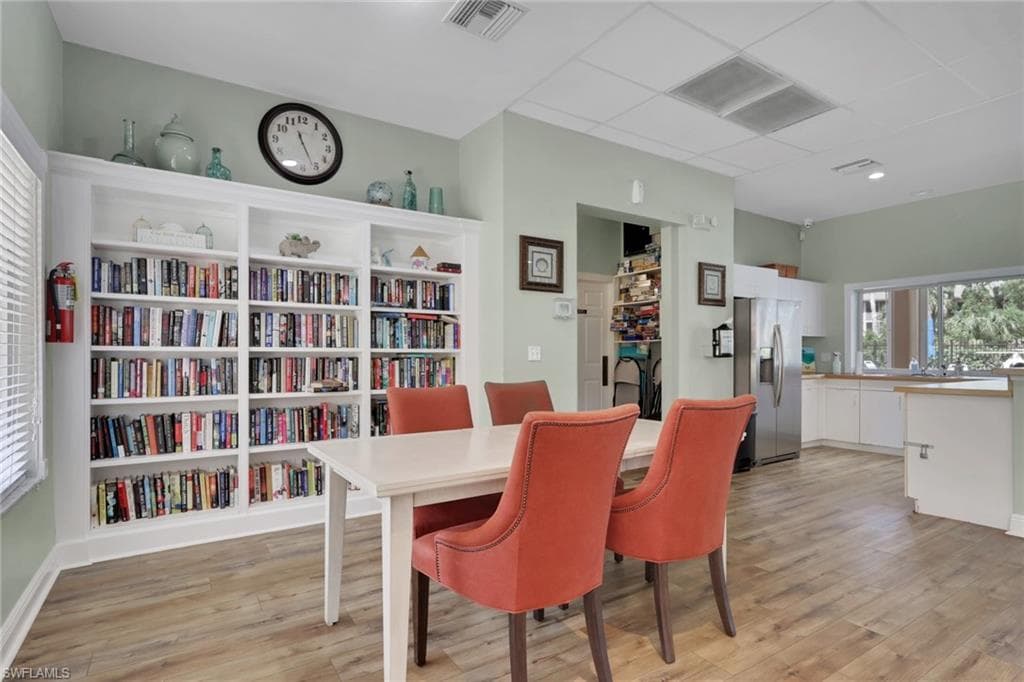 320 Robin Hood CIR 101-36