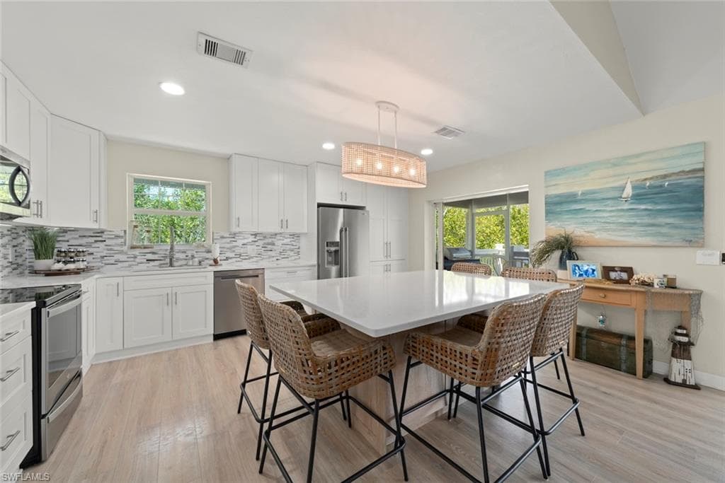 207 Daniel DR-6