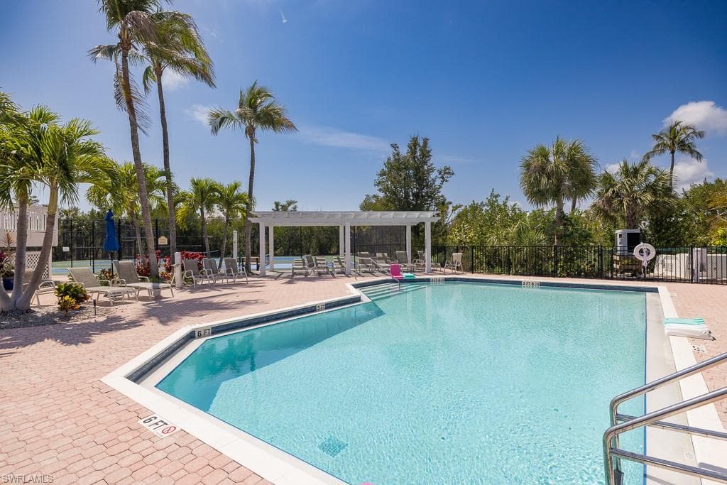207 Daniel DR-42