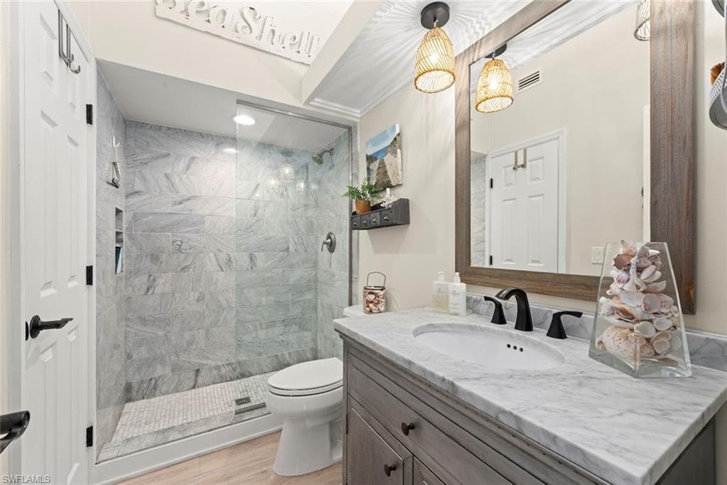 207 Daniel DR-26