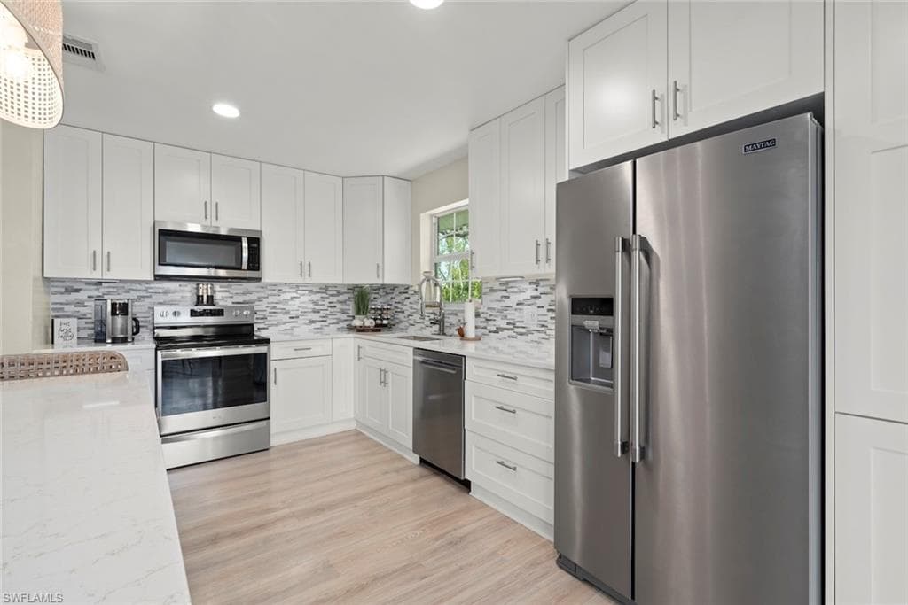 207 Daniel DR-7
