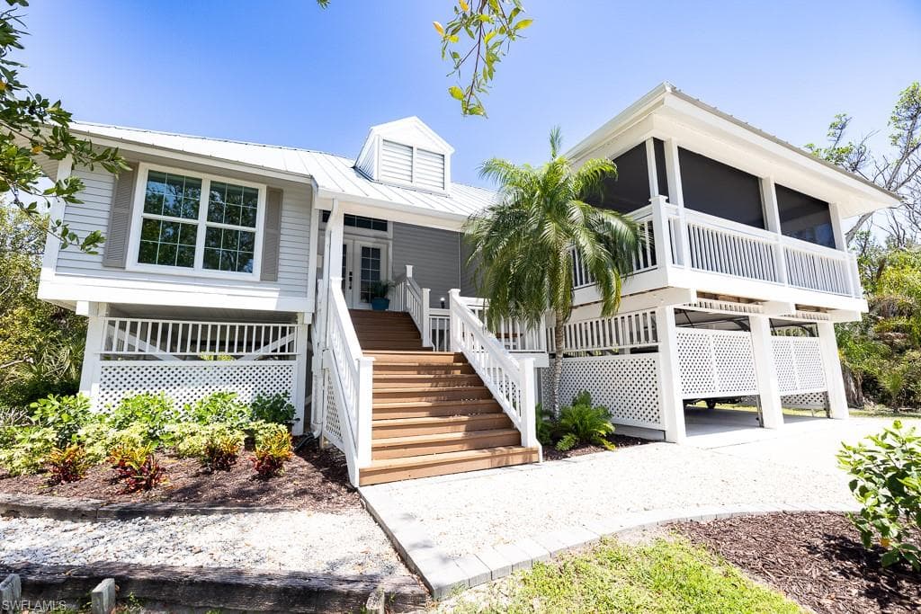 207 Daniel DR-1