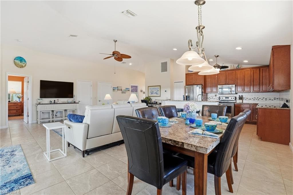 222 Flamingo ST-11