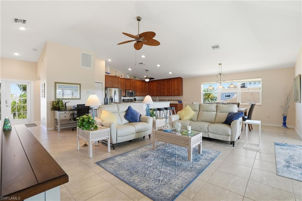 222 Flamingo ST-8