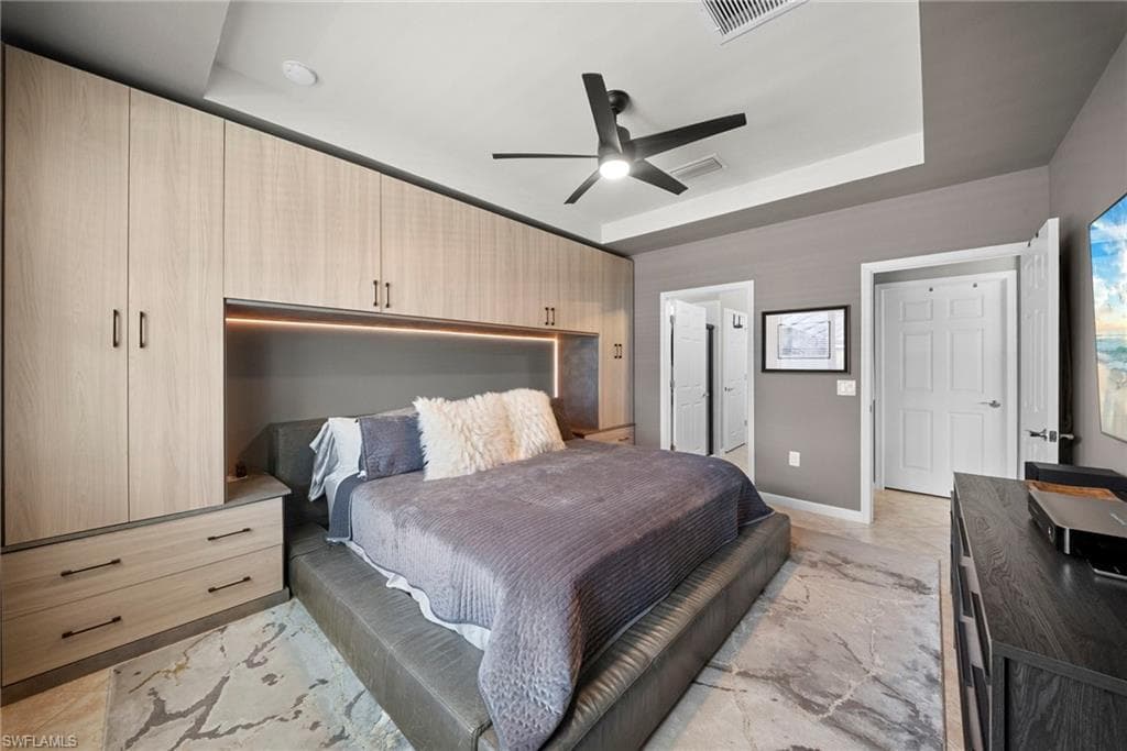 7052 Live Oak DR-30