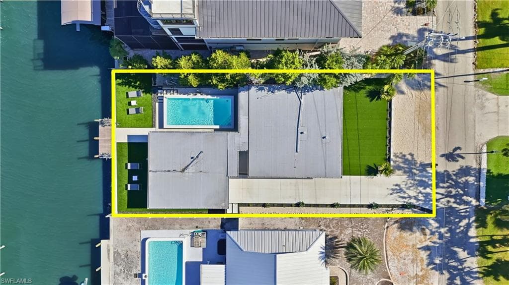 239 Curlew ST-1