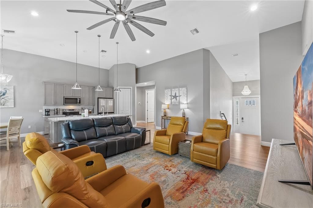 5809 Lauder ST-7