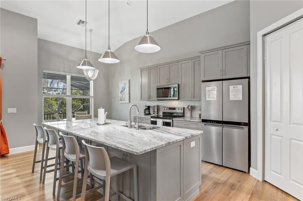 5809 Lauder ST-3