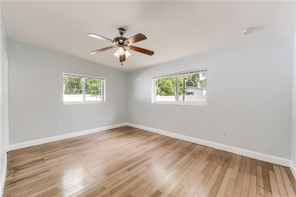 1443 Ricardo AVE-16