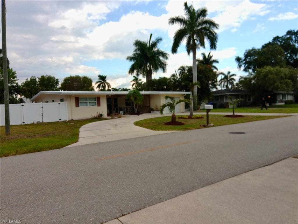 1443 Ricardo AVE-1