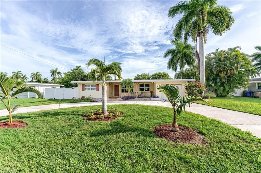 1443 Ricardo AVE-41
