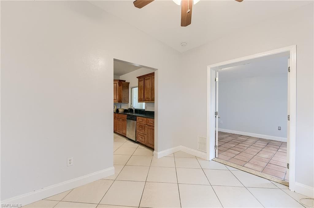 1443 Ricardo AVE-11
