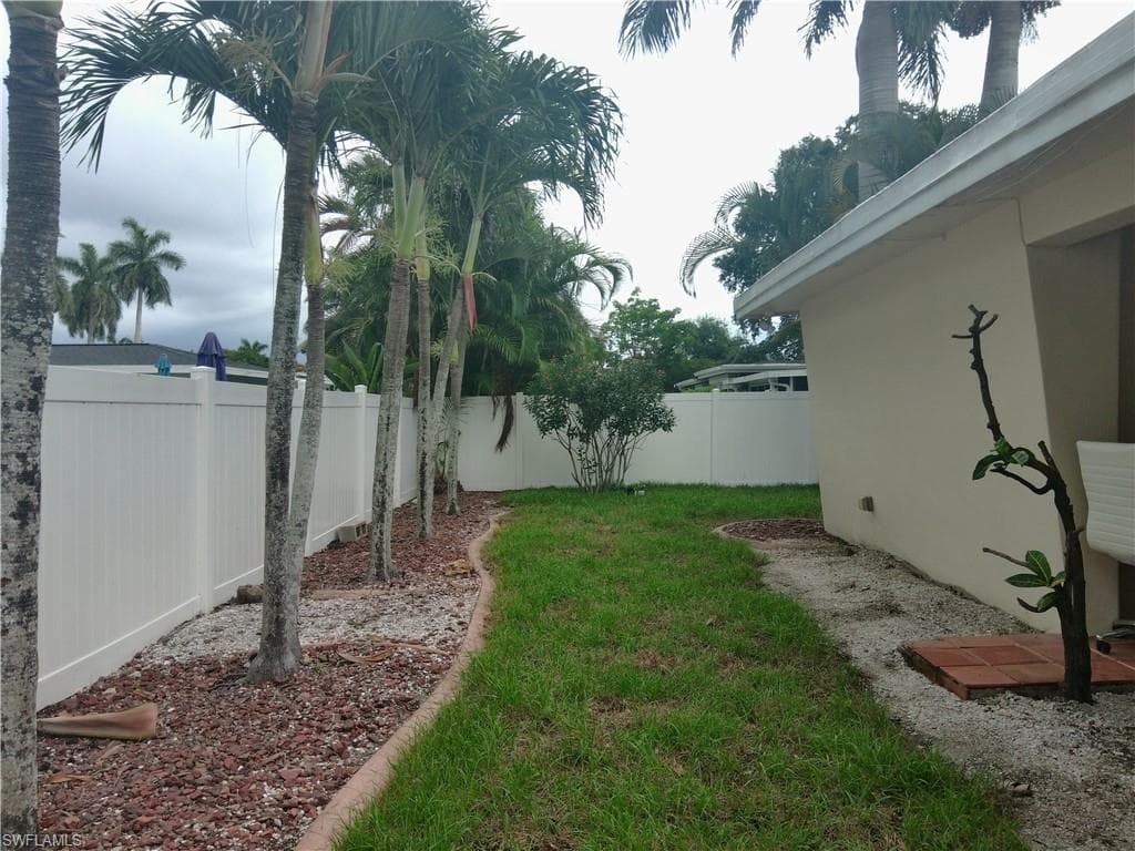 1443 Ricardo AVE-31