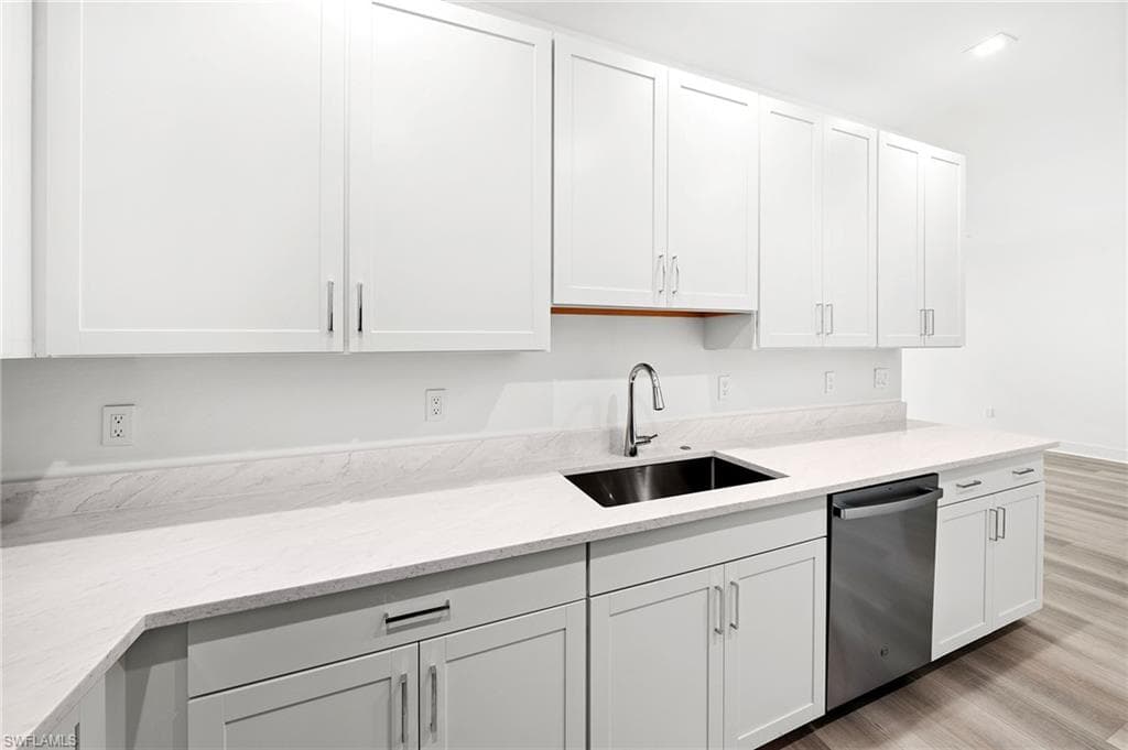 13104 Georges Cay PL-16