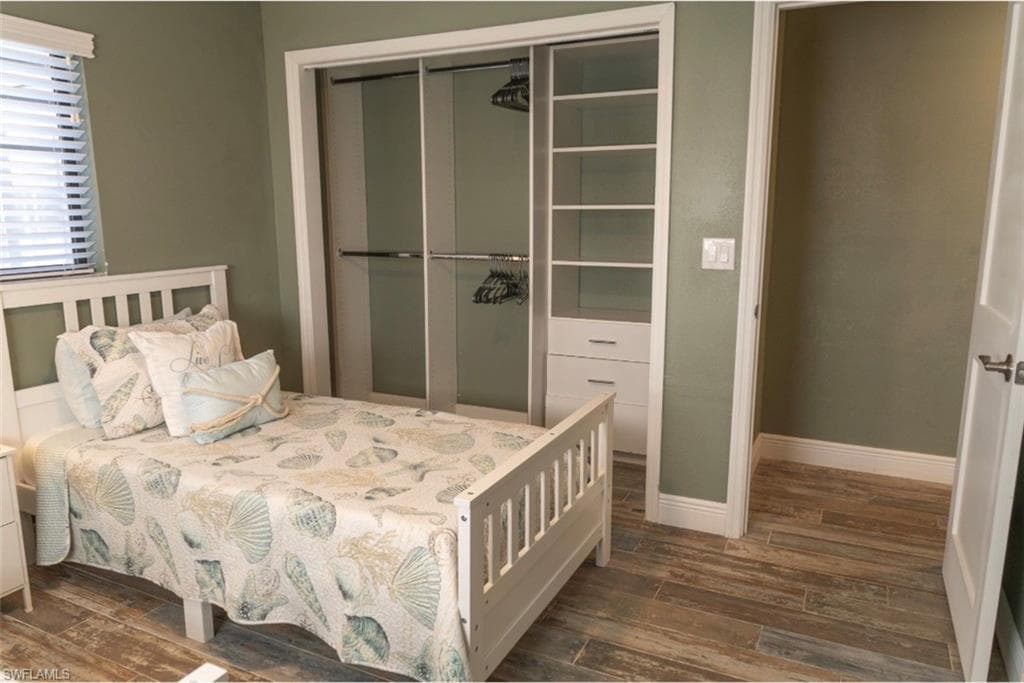 323 Washington CT-36