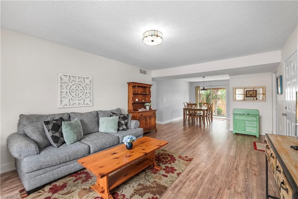 12620 Kenwood LN C-6