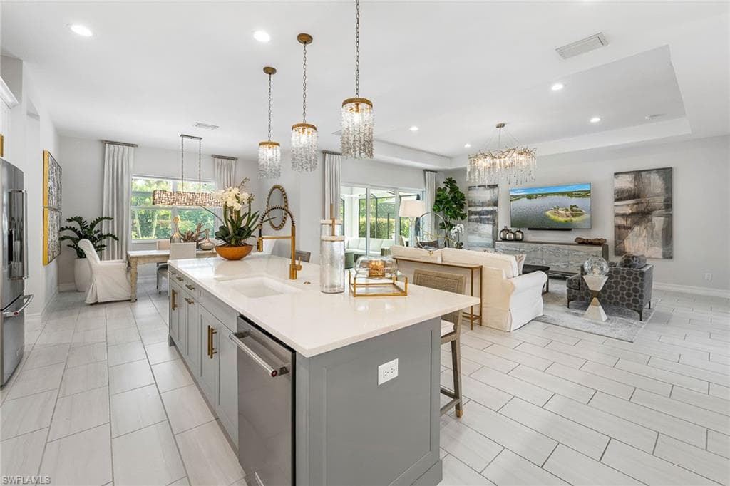 14212 Laguna Springs LN-13