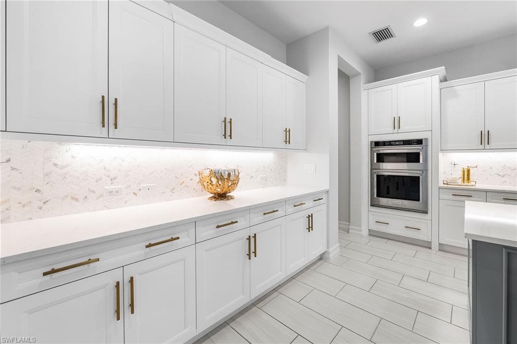 14212 Laguna Springs LN-16