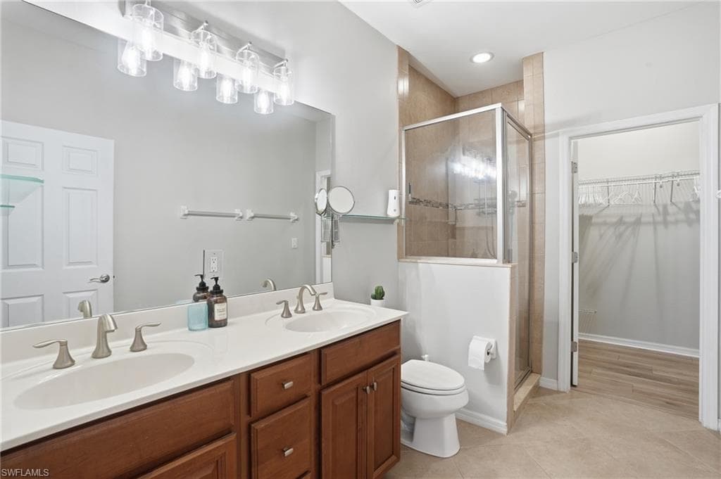 8515 Oakshade CIR 201-20