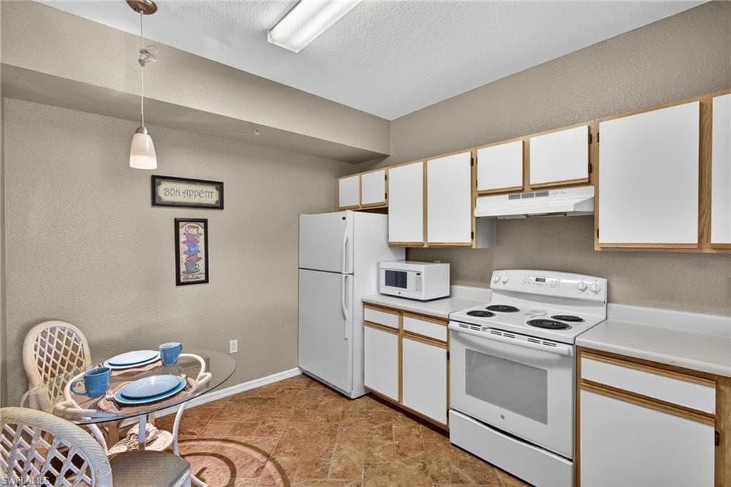 6361 Aragon WAY 202-9