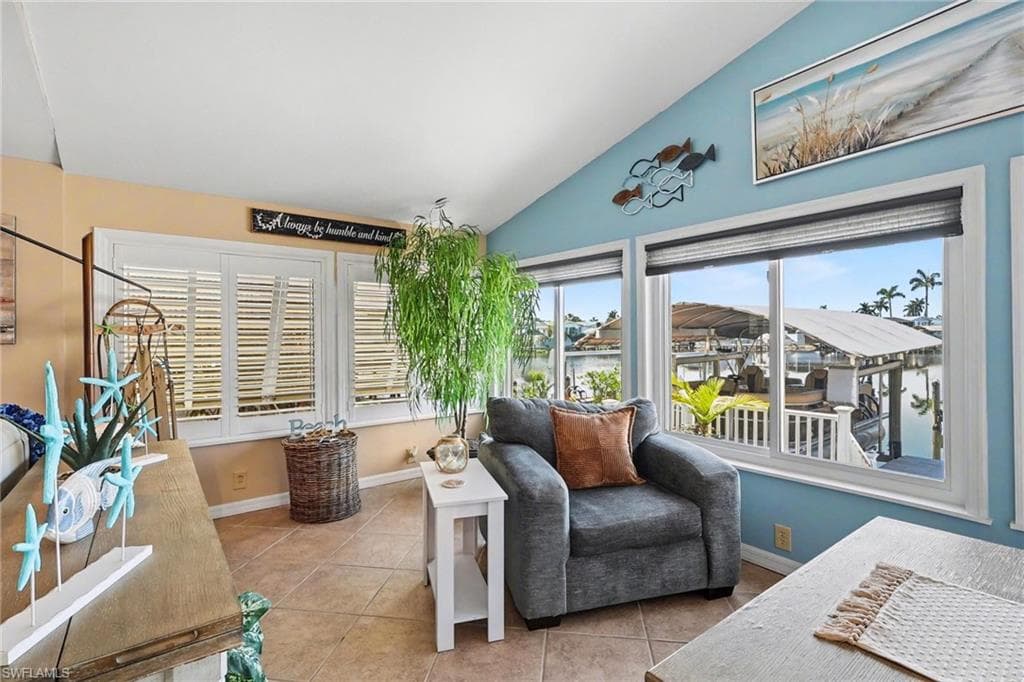 11111 Bayside LN-23