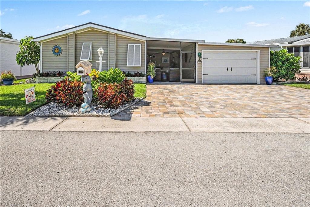 11111 Bayside LN-1