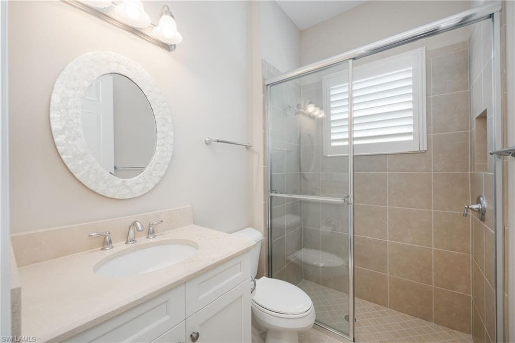 13736 Luna DR-17
