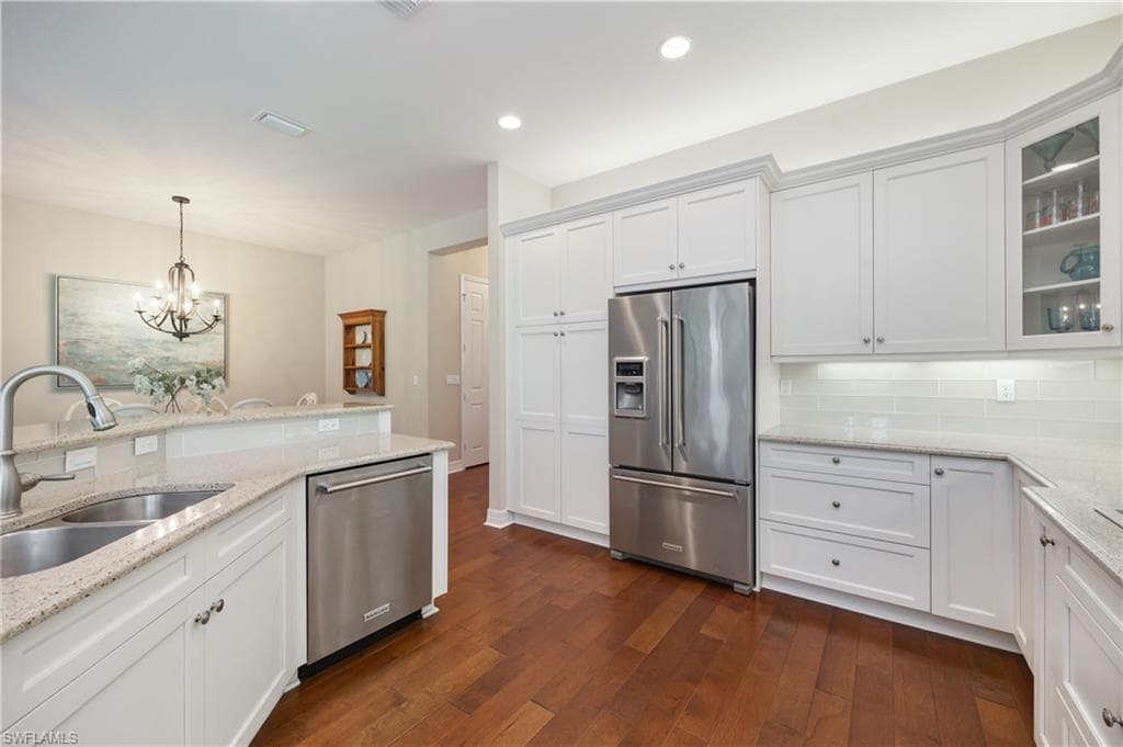 13736 Luna DR-5
