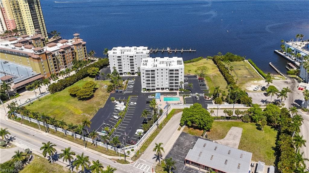 2885 Palm Beach BLVD 507-20
