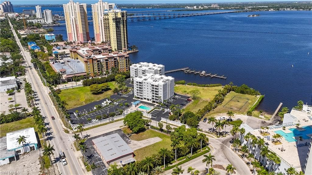 2885 Palm Beach BLVD 507-19