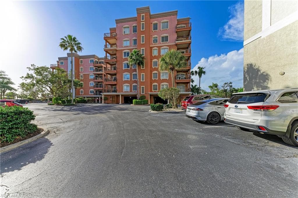 14813 Laguna DR 401-2