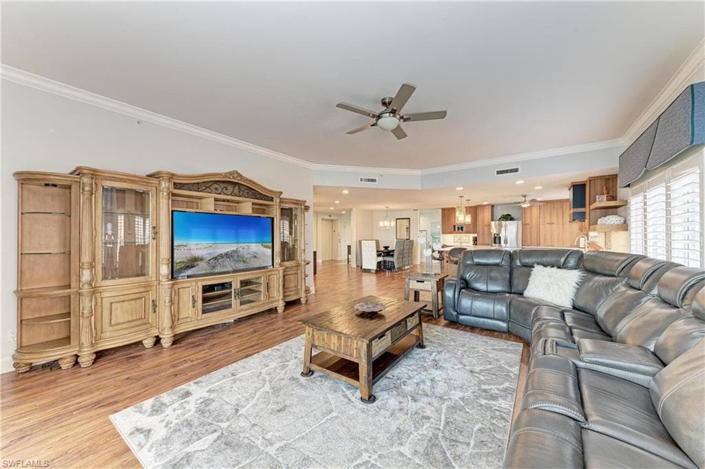 14813 Laguna DR 401-11