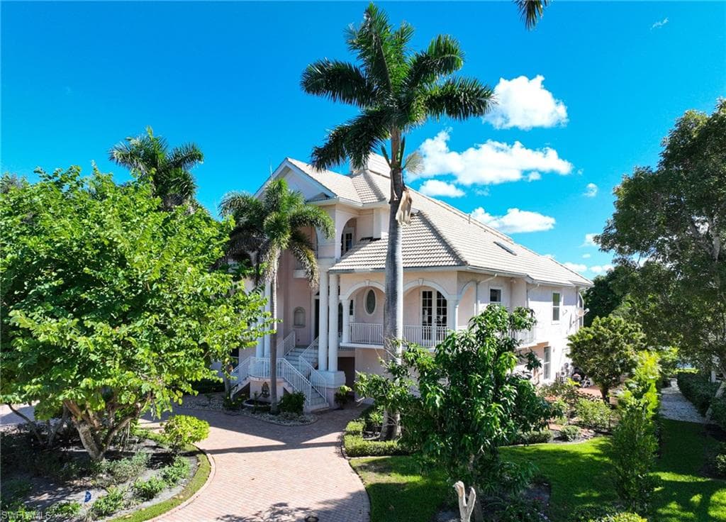 192 Topanga DR-1