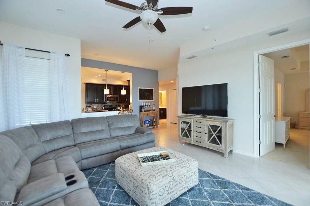 26197 Palace LN 102-4