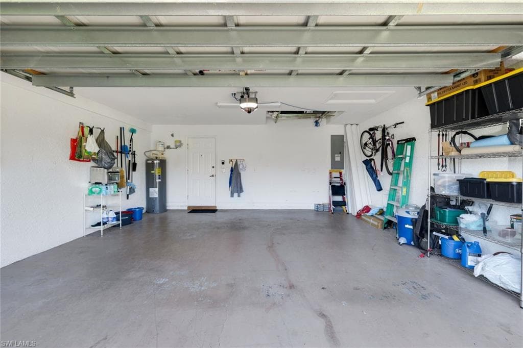 3232 Sundance CIR-26