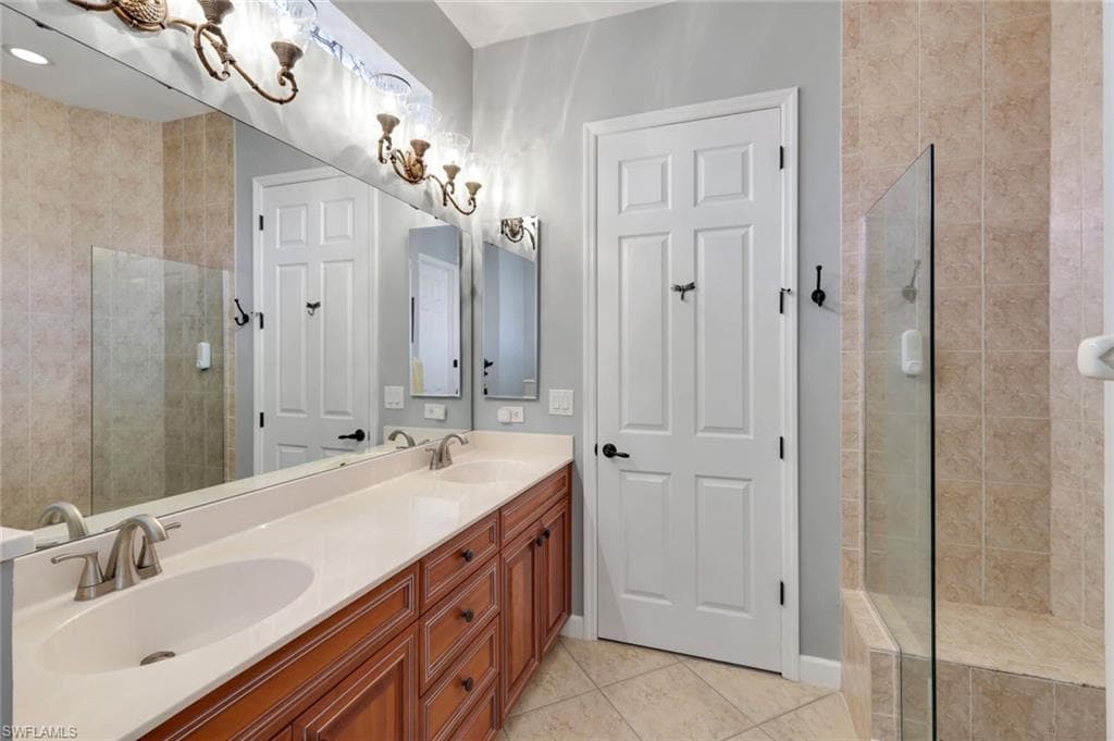 3232 Sundance CIR-20