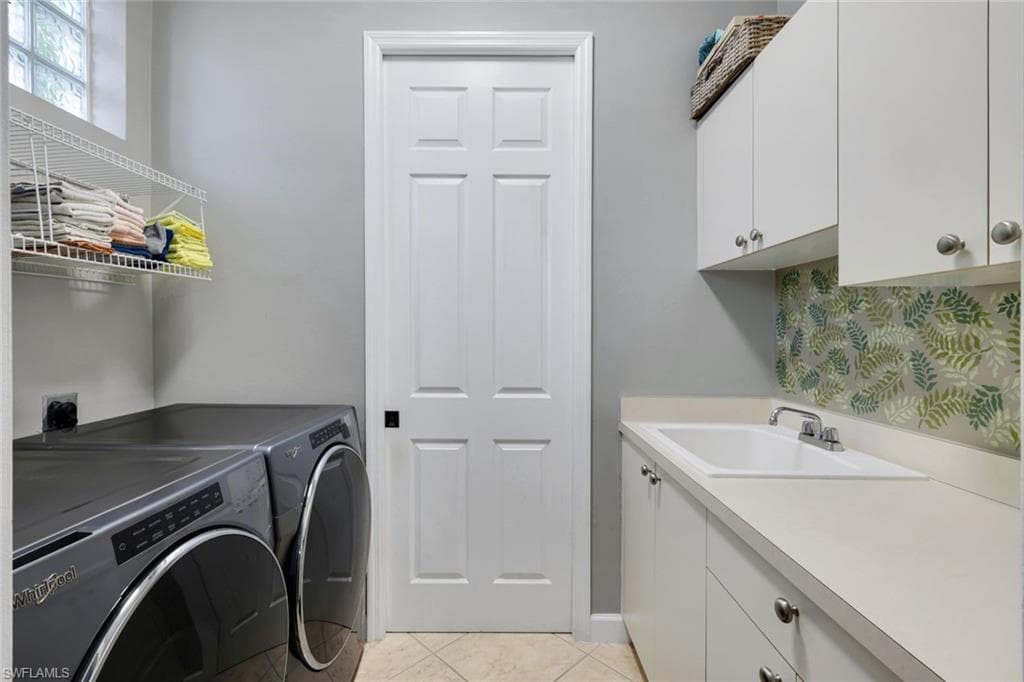 3232 Sundance CIR-25