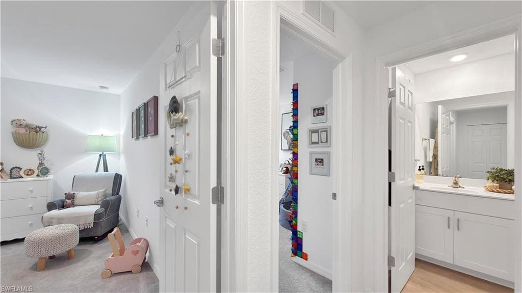 14135 Oviedo PL-27