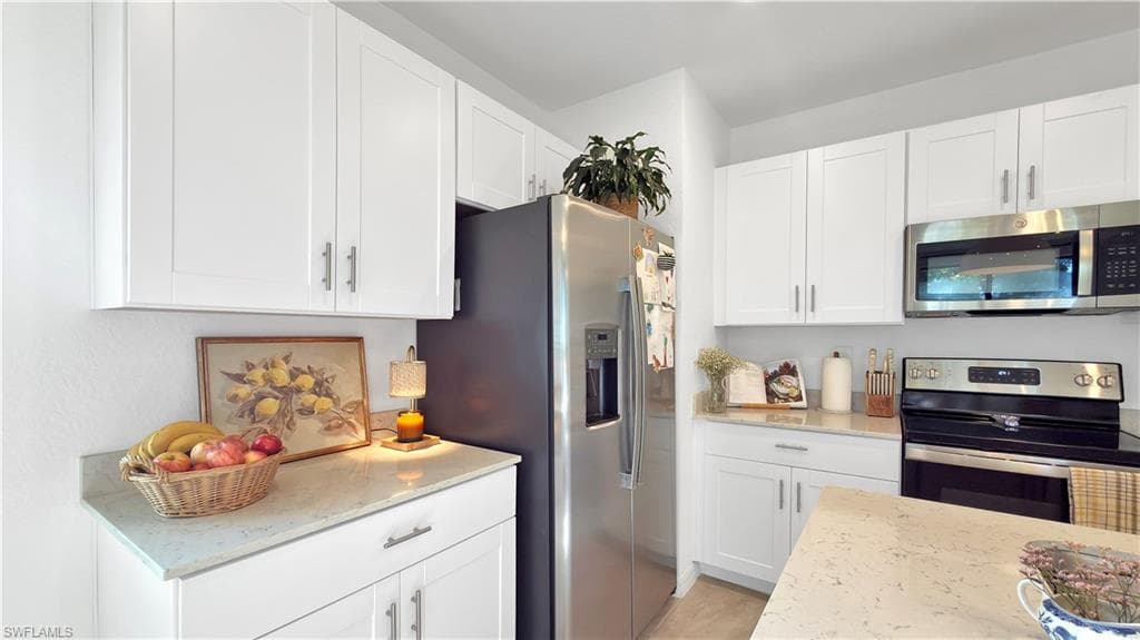 14135 Oviedo PL-9