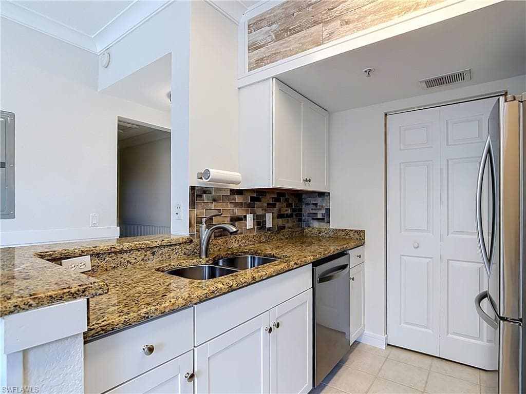 15625 Ocean Walk CIR 206-8