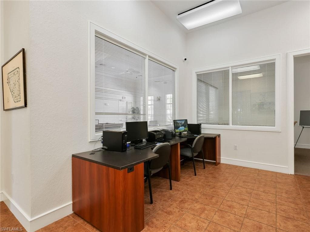 8284 Key Royal CIR 1331-35