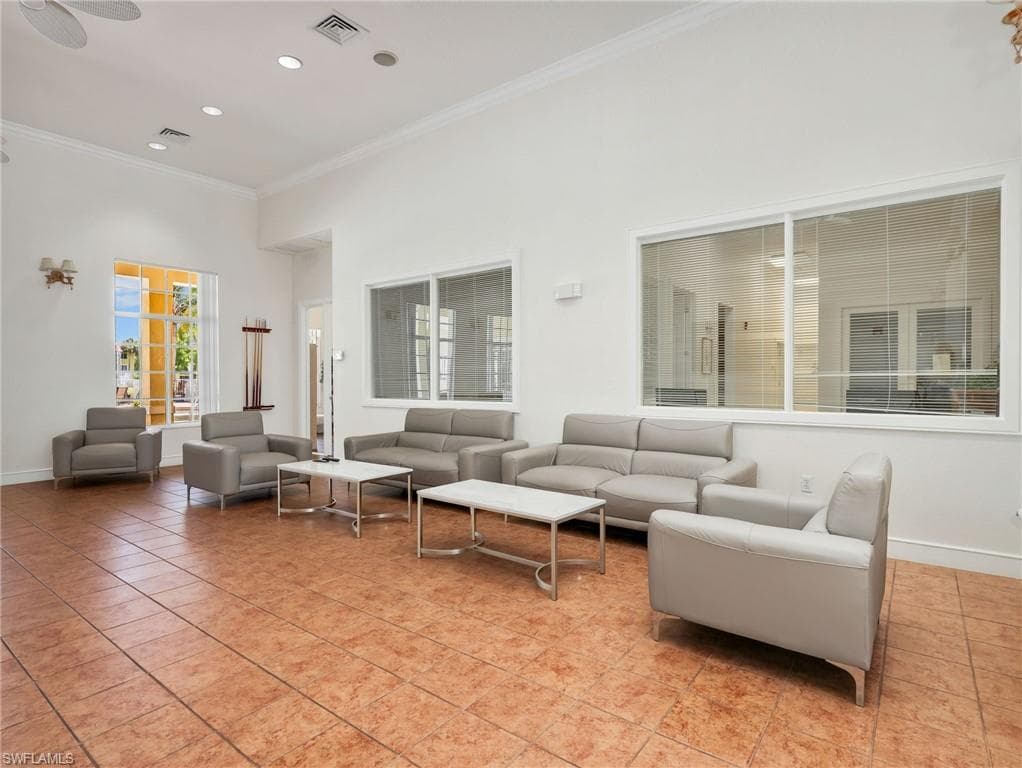 8284 Key Royal CIR 1331-31