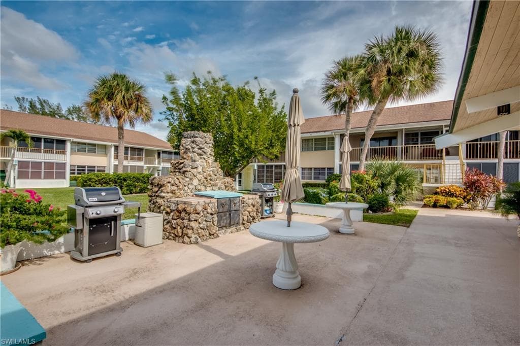 4202 SE 4th PL 3-42