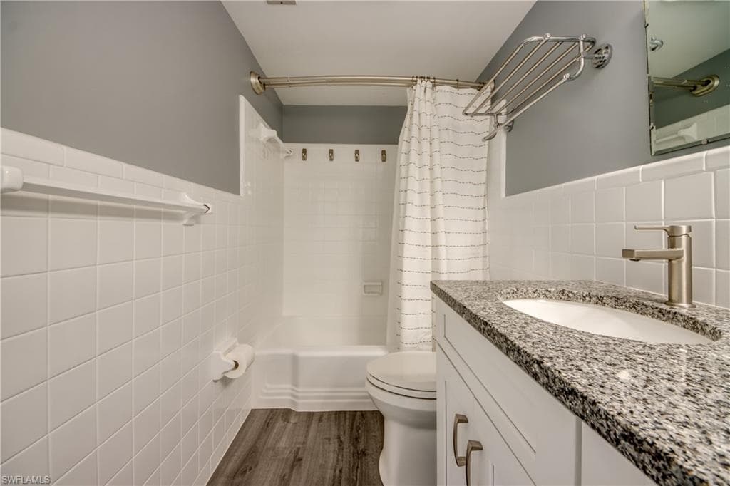 4202 SE 4th PL 3-35